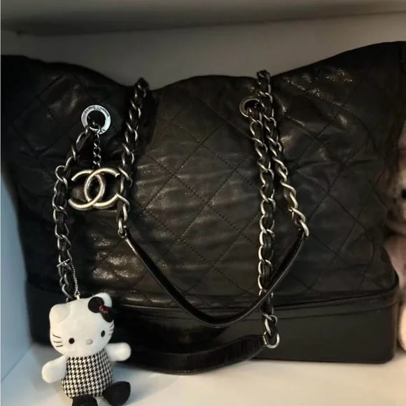 CHANEL Matelasse Chain Shoulder Chain Bag - Picture 2 of 7